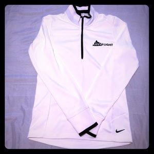 Nike Tops - Women’s Nike Golf 1/2 zip pullover Nike Tops - Women’s Nike Golf 1/2 zip pullover